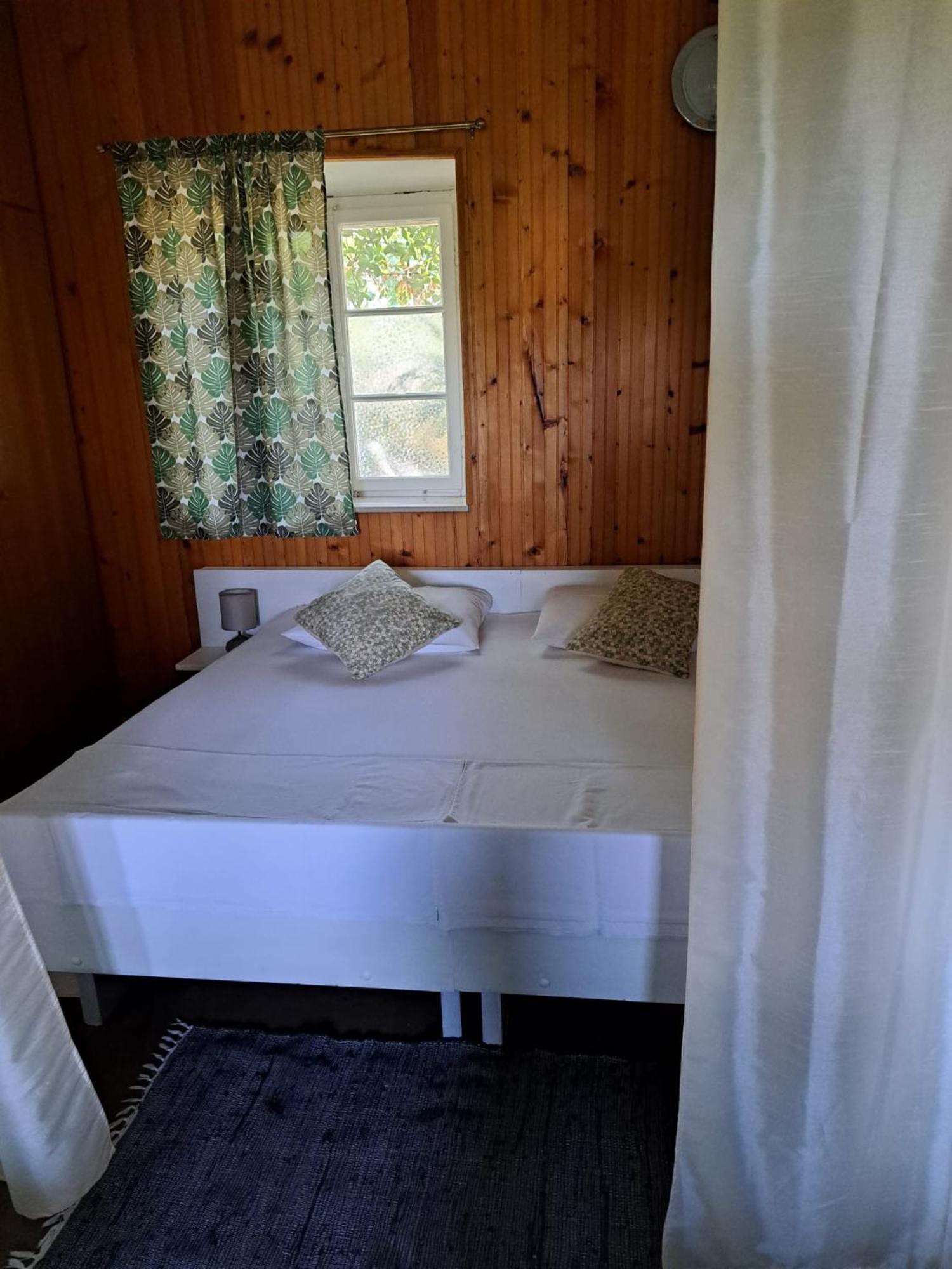 Apartmani Dusica Lumbarda Exterior foto
