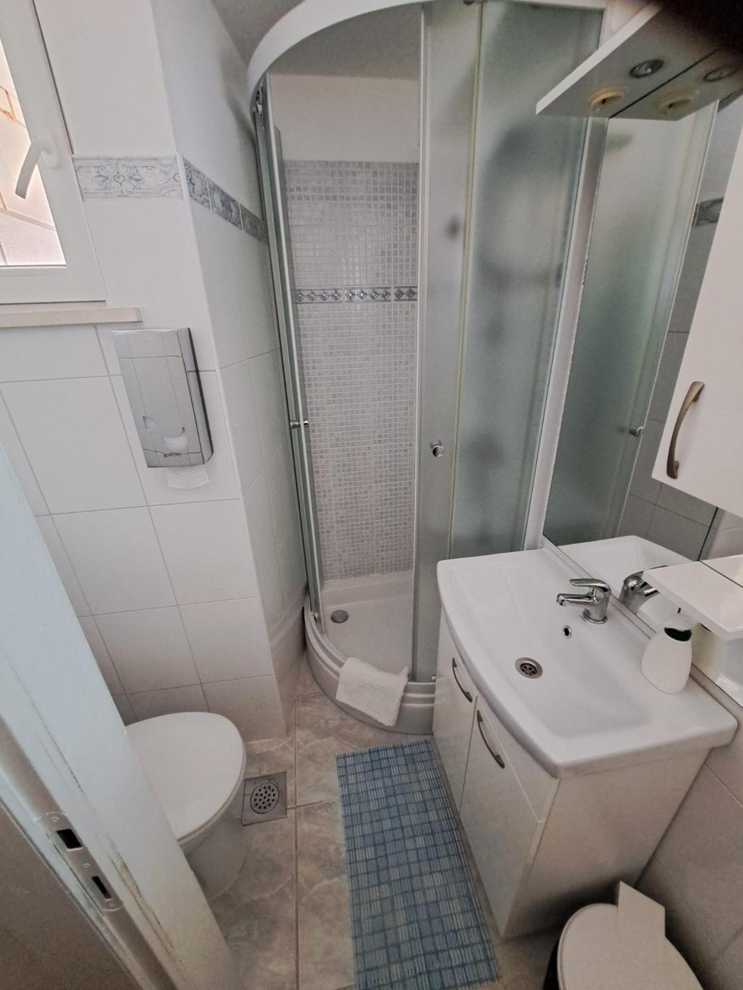 Apartmani Dusica Lumbarda Exterior foto